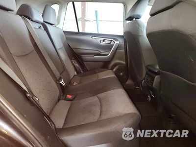 Zdjęcie 11 z 13 samochodu: 2024 TOYOTA RAV4 XLE VIN:JTMRWRFV7RJ060040 - miniatura