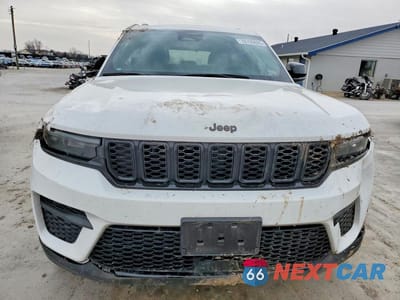 Piąte zdjęcie samochodu w środku: 2024 JEEP GRAND CHEROKEE LAREDO VIN:1C4RJHAG0RC127681 - miniatura