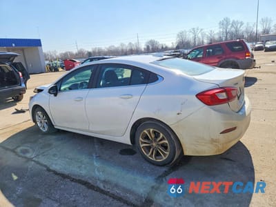 Drugie zdjęcie samochodu z przodu: 2019 CHEVROLET CRUZE LT VIN:1G1BE5SM2K7117184 - miniatura