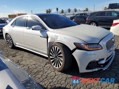 Czwarte zdjęcie samochodu z boku: 2019 LINCOLN CONTINENTAL BLACK LABEL VIN:1LN6L9AP0K5602402 - miniatura