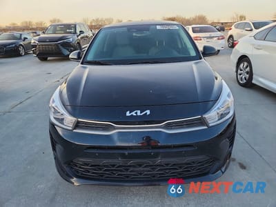 Piąte zdjęcie samochodu w środku: 2023 KIA RIO 4D LX VIN:3KPA24AD8PE572328 - miniatura