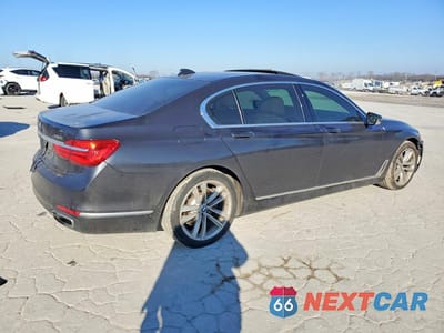 Trzecie zdjęcie samochodu z tyłu: 2016 BMW 750 XI VIN:WBA7F2C55GG415393 - miniatura