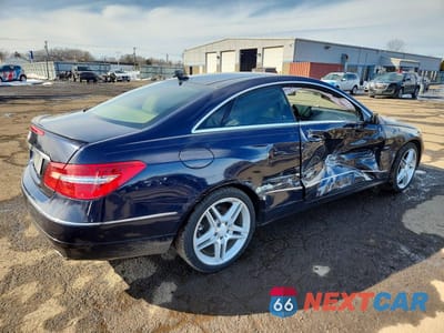 Trzecie zdjęcie samochodu z tyłu: 2012 MERCEDES-BENZ E 350 VIN:WDDKJ5KB6CF162336 - miniatura