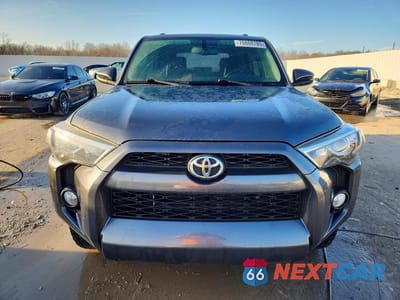 Piąte zdjęcie samochodu w środku: 2019 TOYOTA 4RUNNER SR5 PREMIUM VIN:JTEZU5JR2K5203513 - miniatura