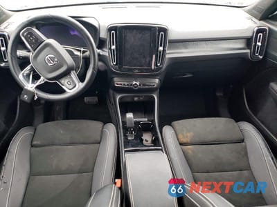 Zdjęcie 8 z 13 samochodu: 2023 VOLVO XC40 RECHARGE PLUS VIN:YV4ED3UL0P2071338 - miniatura