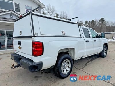 Czwarte zdjęcie samochodu z boku: 2019 CHEVROLET SILVERADO LD C1500 VIN:2GCRCNEC2K1114555 - miniatura