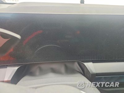 Zdjęcie 9 z 11 samochodu: 2026 BMW X3 M50 VIN:5UX73GP05T9326170 - miniatura