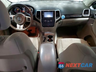 Zdjęcie 8 z 14 samochodu: 2012 JEEP GRAND CHEROKEE LAREDO VIN:1C4RJFAGXCC176463 - miniatura