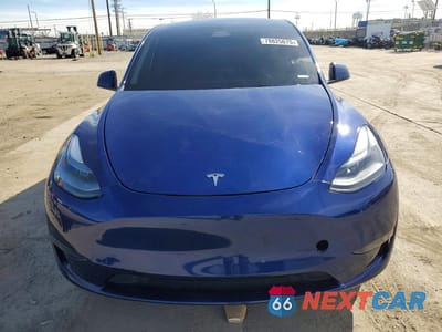 Piąte zdjęcie samochodu w środku: 2025 TESLA MODEL Y VIN:7SAYGDEDXSF227916 - miniatura