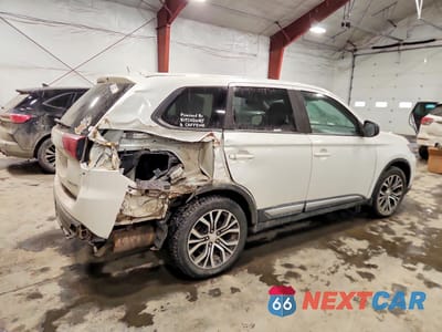 Trzecie zdjęcie samochodu z tyłu: 2017 MITSUBISHI OUTLANDER ES VIN:JA4AZ2A31HZ060417 - miniatura