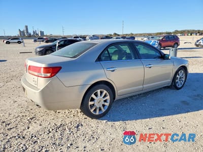 Trzecie zdjęcie samochodu z tyłu: 2010 LINCOLN MKZ VIN:3LNHL2JC3AR602418 - miniatura