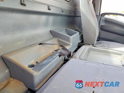 Zdjęcie 10 z 12 samochodu: 2018 ISUZU NPR HD VIN:54DC4W1B3JS801124 - miniatura