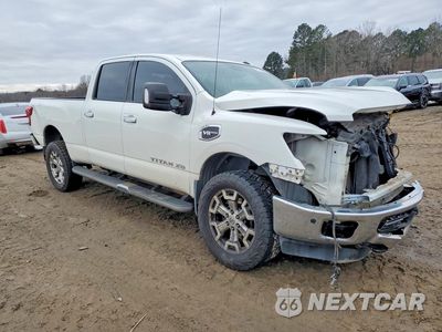 Czwarte zdjęcie samochodu z boku: 2019 NISSAN TITAN XD SL VIN:1N6AA1F45KN519467 - miniatura