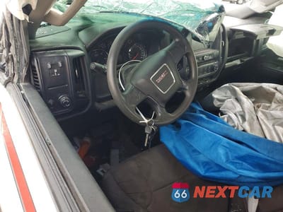 Zdjęcie 8 z 12 samochodu: 2019 GMC SIERRA K2500 UTILITY / SERVICE TRUCK VIN:2GD22NEG8K1142721 - miniatura