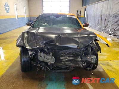 Piąte zdjęcie samochodu w środku: 2019 DODGE CHARGER SXT VIN:2C3CDXBG9KH753260 - miniatura