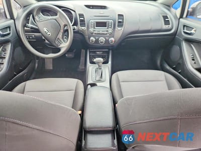 Zdjęcie 8 z 12 samochodu: 2014 KIA FORTE LX VIN:KNAFX4A60E5182922 - miniatura