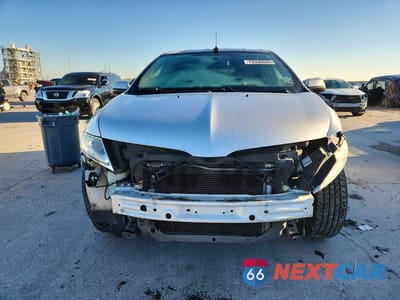 Piąte zdjęcie samochodu w środku: 2013 LINCOLN MKX VIN:2LMDJ6JK2DBL04730 - miniatura