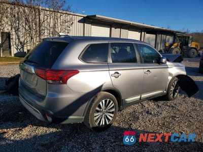 Trzecie zdjęcie samochodu z tyłu: 2019 MITSUBISHI OUTLANDER SE VIN:JA4AD3A3XKZ028965 - miniatura
