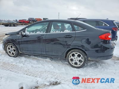 Drugie zdjęcie samochodu z przodu: 2013 FORD FIESTA TITANIUM VIN:3FADP4CJ2DM180969 - miniatura