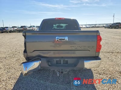 Zdjęcie 6 z 11 samochodu: 2017 TOYOTA TUNDRA SR5 VIN:5TFEW5F18HX214156 - miniatura