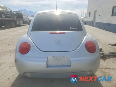 Zdjęcie 6 z 12 samochodu: 2002 VOLKSWAGEN NEW BEETLE GLX VIN:3VWDD21C62M422717 - miniatura