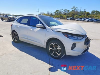 Czwarte zdjęcie samochodu z boku: 2024 FORD ESCAPE ST LINE SELECT VIN:1FMCU9NA6RUA21508 - miniatura