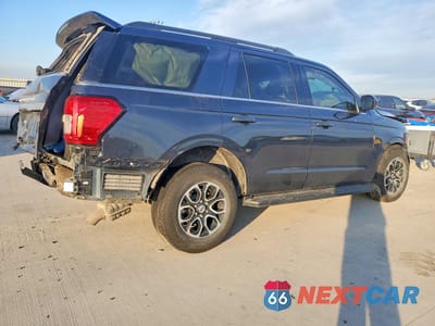 Trzecie zdjęcie samochodu z tyłu: 2024 FORD EXPEDITION XLT VIN:1FMJU1J8XREB06163 - miniatura