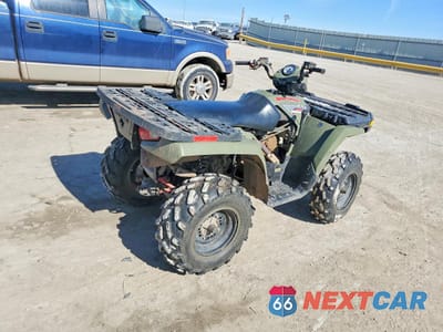 Trzecie zdjęcie samochodu z tyłu: 2005 POLARIS SPORTSMAN 500 VIN:4XAMH50A05A380482 - miniatura