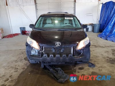 Piąte zdjęcie samochodu w środku: 2014 TOYOTA SIENNA LE VIN:5TDKK3DCXES423830 - miniatura