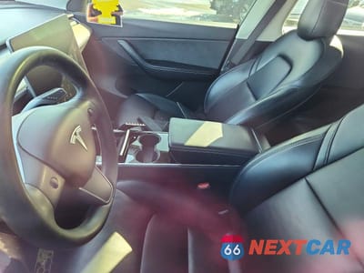 Zdjęcie 9 z 13 samochodu: 2021 TESLA MODEL Y VIN:5YJYGDEE3MF069895 - miniatura