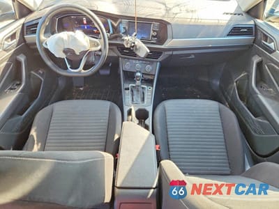 Zdjęcie 8 z 11 samochodu: 2024 VOLKSWAGEN JETTA S VIN:3VW5M7BU5RM030931 - miniatura