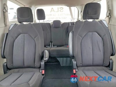 Zdjęcie 10 z 13 samochodu: 2022 CHRYSLER VOYAGER LX VIN:2C4RC1CG8NR225146 - miniatura