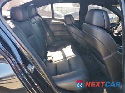 Zdjęcie 10 z 11 samochodu: 2013 BMW 550 XI VIN:WBAFU9C54DDY72204 - miniatura