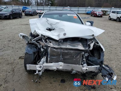 Piąte zdjęcie samochodu w środku: 2018 MERCEDES-BENZ C 300 VIN:55SWF4JB2JU278710 - miniatura