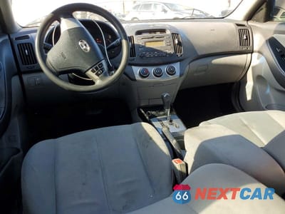 Zdjęcie 8 z 11 samochodu: 2010 HYUNDAI ELANTRA GLS VIN:KMHDU4AD0AU059313 - miniatura