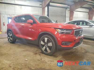 Czwarte zdjęcie samochodu z boku: 2019 VOLVO XC40 T5 MOMENTUM VIN:YV4162UK7K2052126 - miniatura