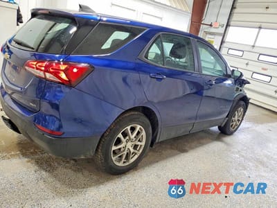 Trzecie zdjęcie samochodu z tyłu: 2022 CHEVROLET EQUINOX LS VIN:3GNAXSEV8NS181517 - miniatura