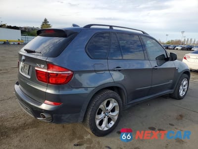 Trzecie zdjęcie samochodu z tyłu: 2013 BMW X5 XDRIVE35D VIN:5UXZW0C59D0B91891 - miniatura