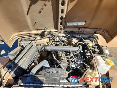 Zdjęcie 12 z 13 samochodu: 1999 JEEP WRANGLER / TJ SPORT VIN:1J4FY19S0XP407289 - miniatura