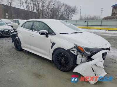 Czwarte zdjęcie samochodu z boku: 2023 TOYOTA GR COROLLA CORE VIN:JTNABAAE3PA001223 - miniatura