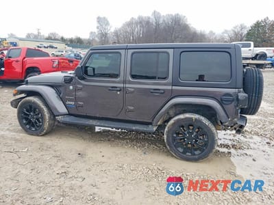 Drugie zdjęcie samochodu z przodu: 2021 JEEP WRANGLER UNLIMITED SAHARA 4XE VIN:1C4JJXP69MW848062 - miniatura