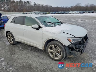 Czwarte zdjęcie samochodu z boku: 2019 AUDI Q3 PREMIUM PLUS S-LINE VIN:WA1EECF31K1082144 - miniatura