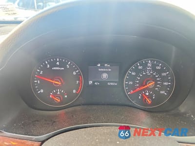 Zdjęcie 9 z 12 samochodu: 2018 KIA CADENZA VIN:KNALB4J17J5116304 - miniatura