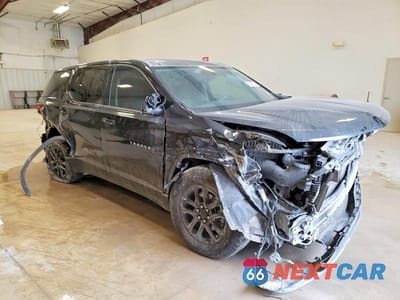 Czwarte zdjęcie samochodu z boku: 2021 CHEVROLET TRAVERSE LS VIN:1GNERFKW4MJ246475 - miniatura