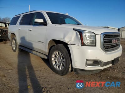Czwarte zdjęcie samochodu z boku: 2017 GMC YUKON XL K1500 SLE VIN:1GKS2FKC0HR215306 - miniatura