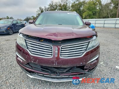 Piąte zdjęcie samochodu w środku: 2018 LINCOLN MKC SELECT VIN:5LMCJ2C9XJUL30344 - miniatura