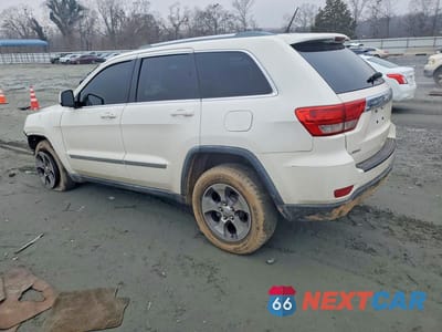 Drugie zdjęcie samochodu z przodu: 2011 JEEP GRAND CHEROKEE LAREDO VIN:1J4RS4GG2BC557337 - miniatura