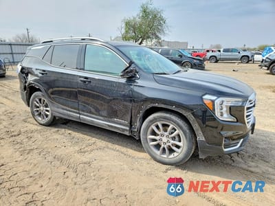 Czwarte zdjęcie samochodu z boku: 2022 GMC TERRAIN SLT VIN:3GKALPEV3NL146044 - miniatura