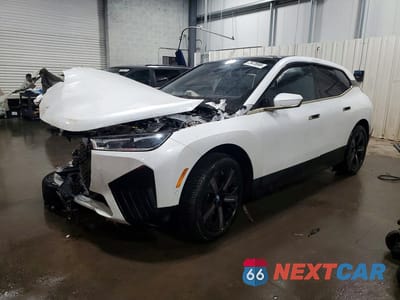 2024 BMW IX XDRIVE50 WB523CF03RCN49949 - główne zdjęcie licytacji z USA - miniatura