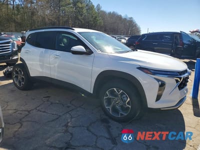 Czwarte zdjęcie samochodu z boku: 2025 CHEVROLET TRAX 1LT VIN:KL77LHEP9SC253682 - miniatura